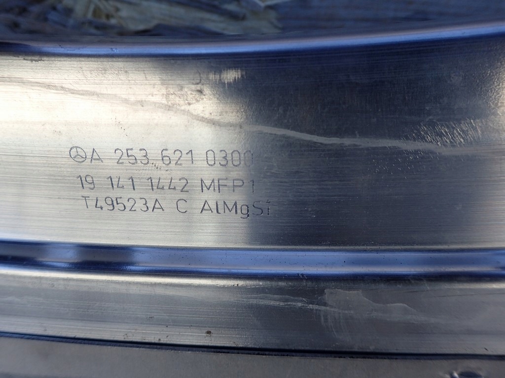 PAS PRZEDNI WZMOCNIENIE GÓRNE MERCEDES GLC 253 15- Typ samochodu Samochody osobowe