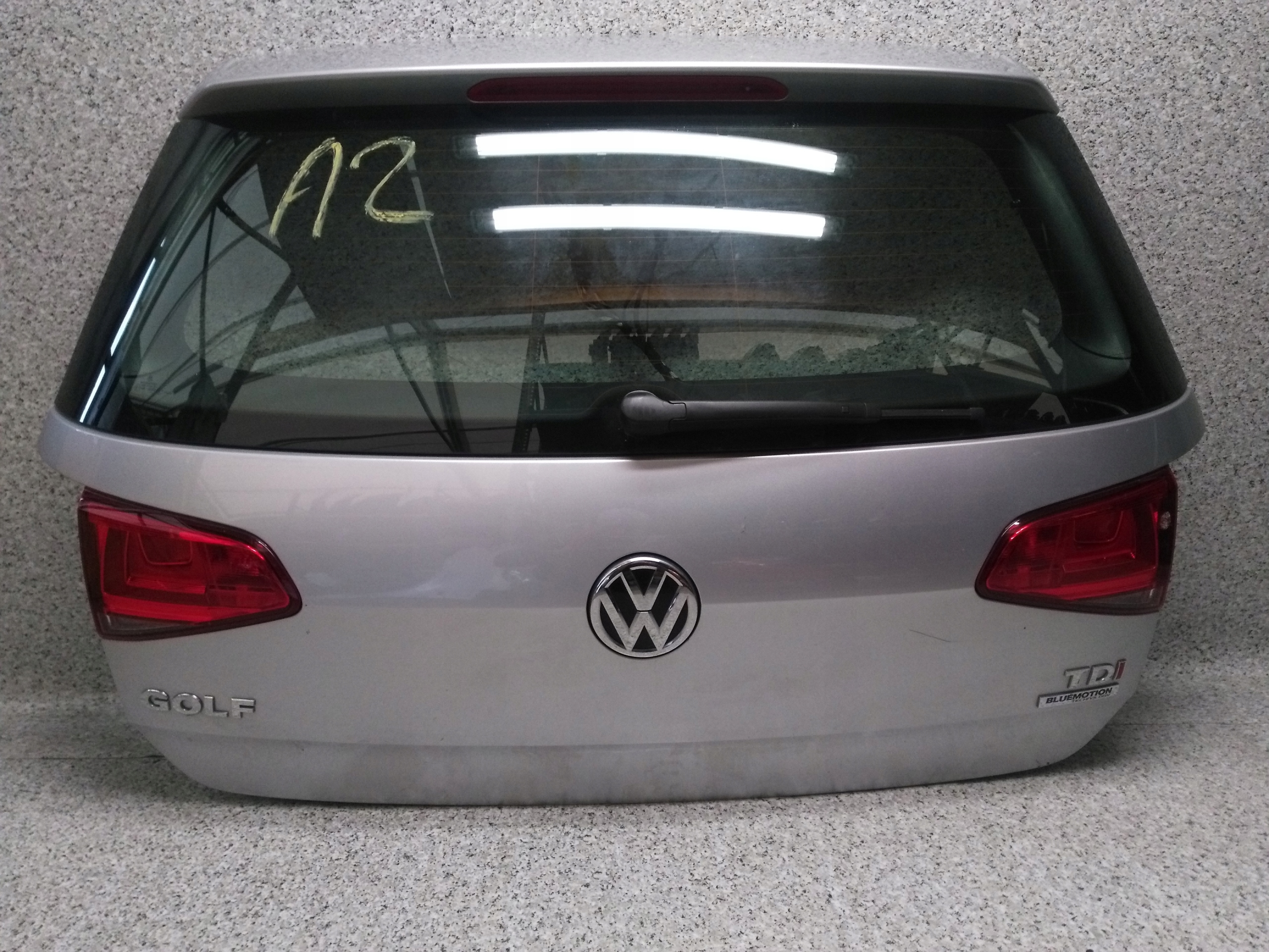 KLAPA TYŁ GOLF VII 5D