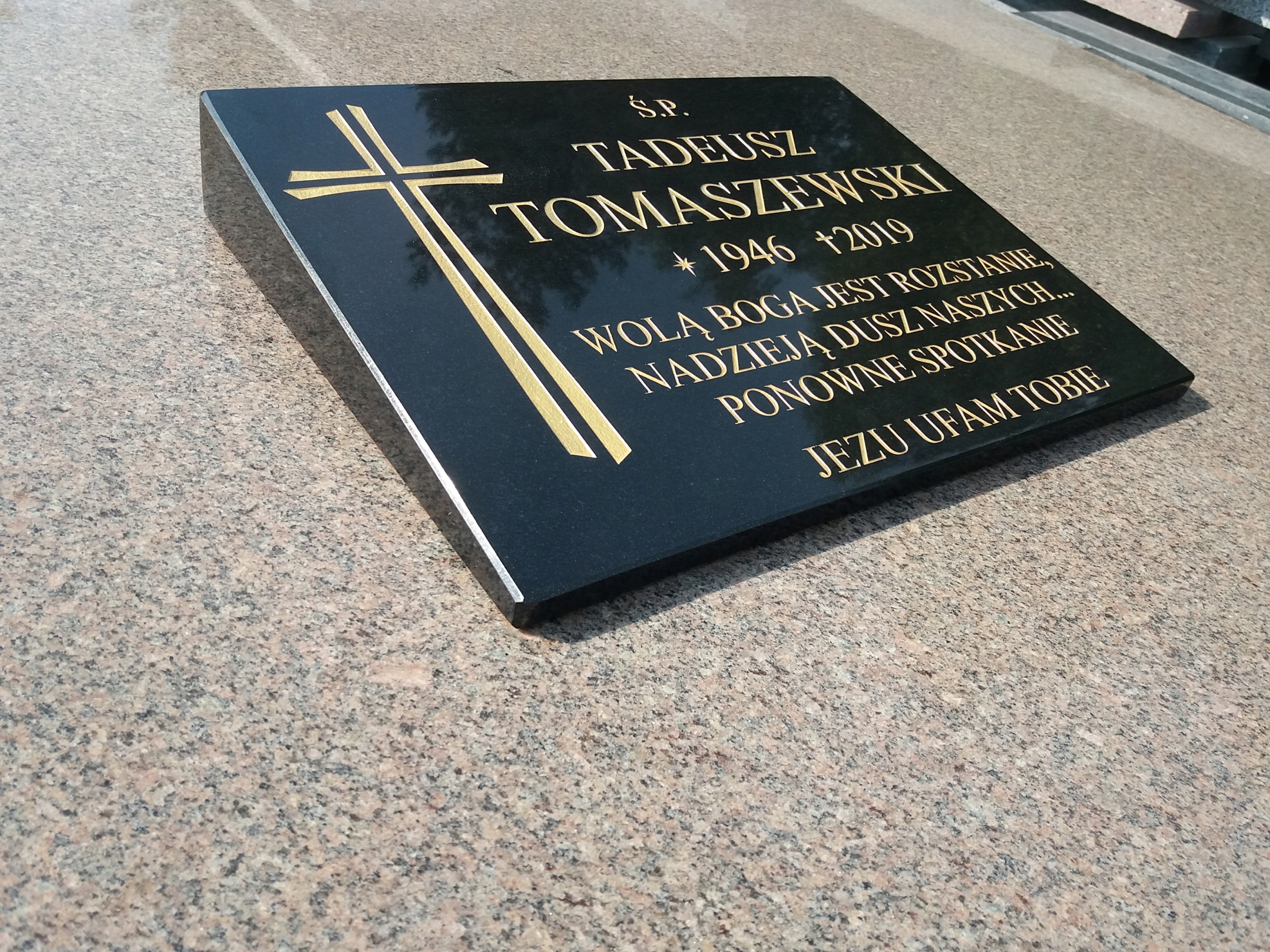 PODUSZKA GRANITOWA nagrobkowa nagrobna 25x35 Szerokość produktu 35 cm