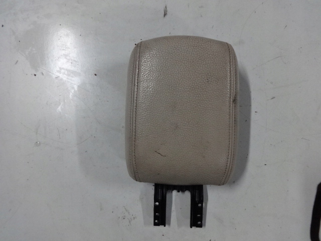 VOLVO C70 II 06r- PODŁOKIETNIK