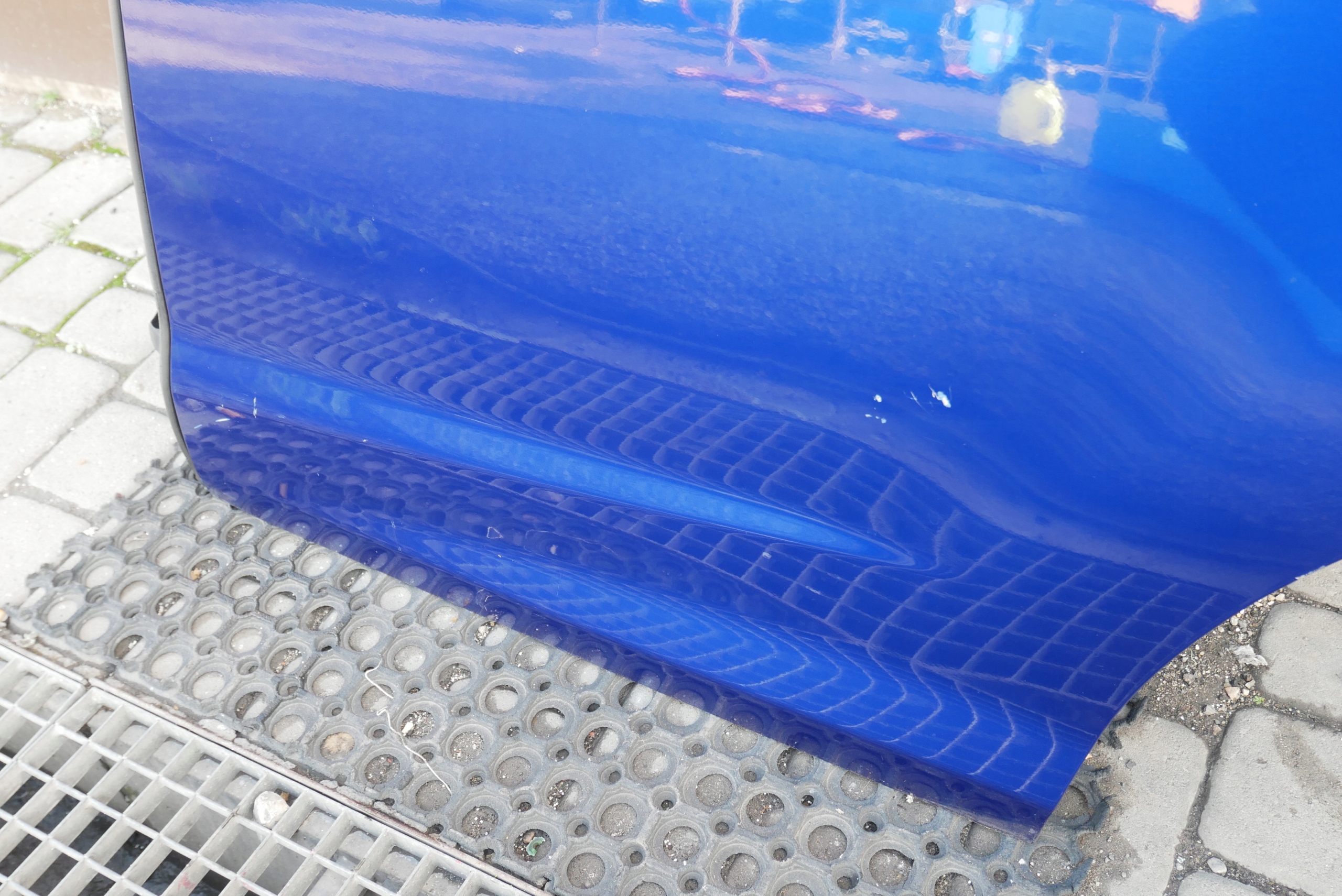 FORD B-MAX B MAX DRZWI LEWE TYŁ DEEP IMPACT BLUE Numer katalogowy części AV11/FORD B-MAX B MAX DRZWI LEWE TYŁ DEEP IMPACT BLUE