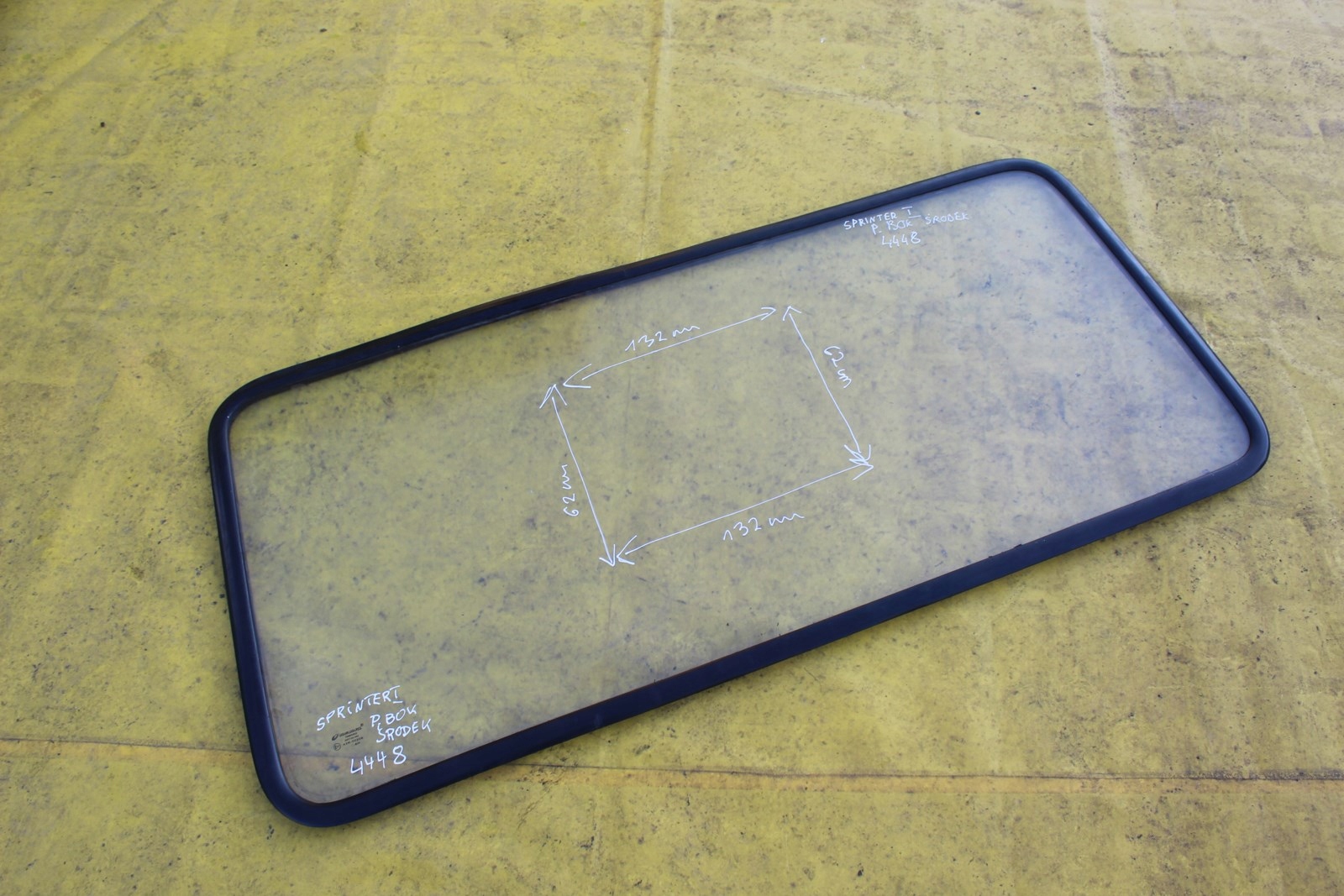 SZYBA PRAWY BOK SRODKOWA SPRINTER I