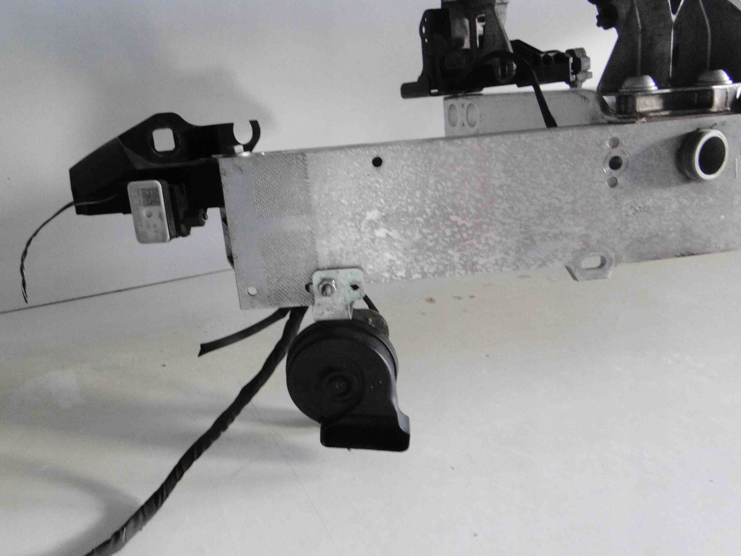 MERCEDES C KLASA W205 KLAKSON SYGNAŁ PAS PRZEDNI Numer katalogowy części A205542XXXX