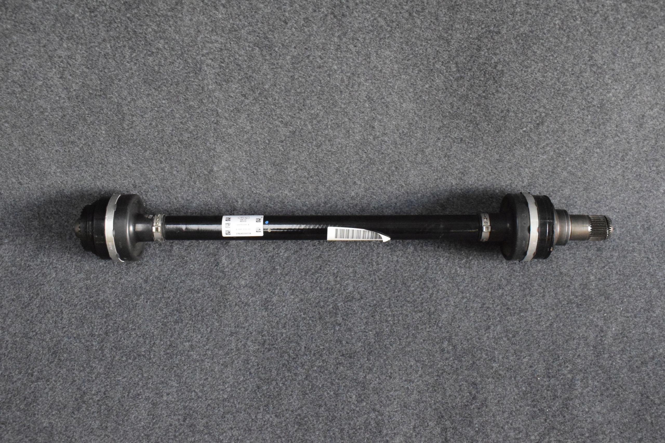 semi-axis left rear part BMW X5 X6 G05 G06 8689573