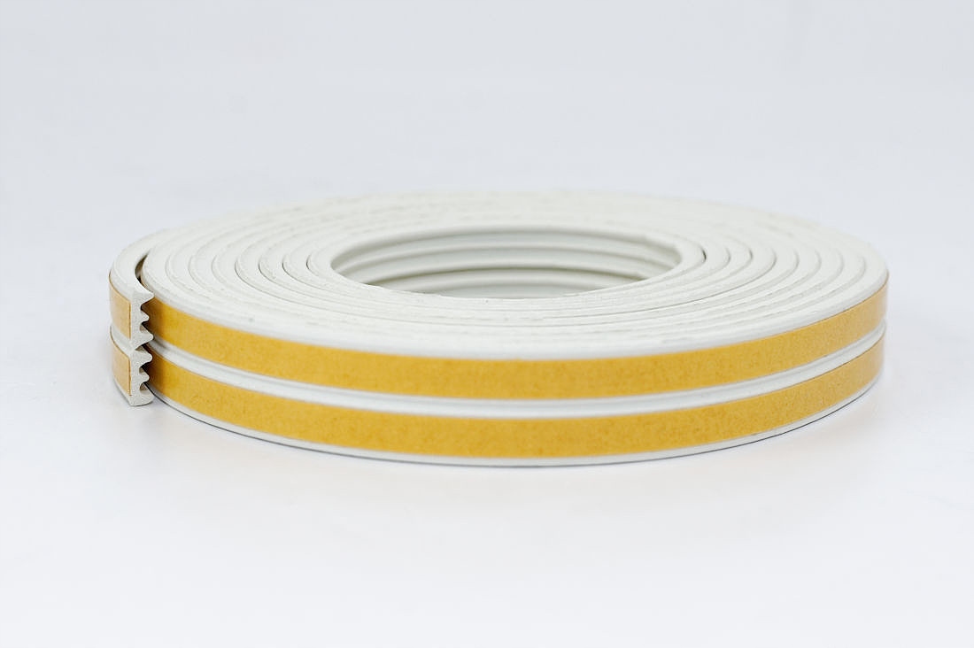 

Uszczelka Samoprzylepna Do Okien Profil E 150mb