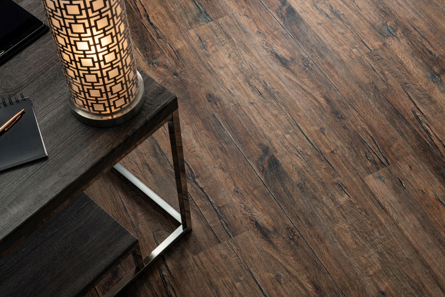 Panele podłogowe winylowe DĄB CIEMNY Liczba m² w opakowaniu 2.23