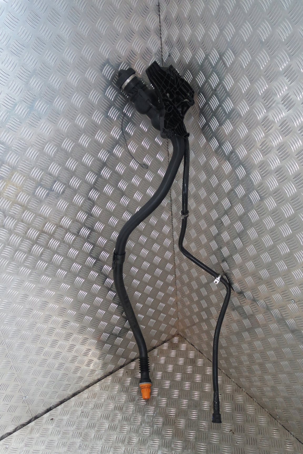 RURA WLEW PALIWA MERCEDES GLE 292 BENZYNA