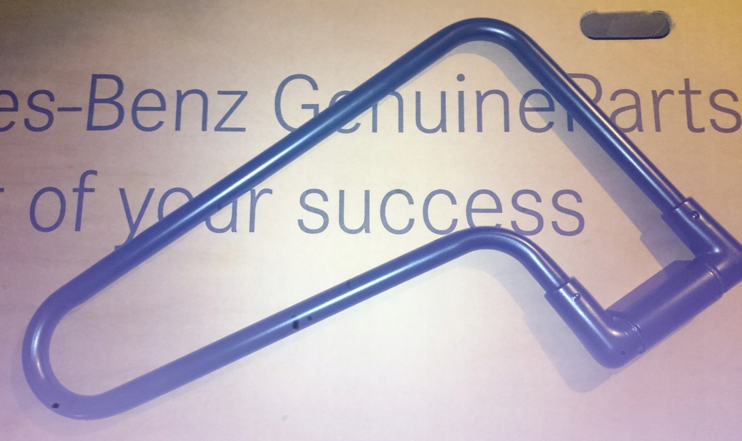 Mercedes-Benz рычаг зеркала A 6708103814