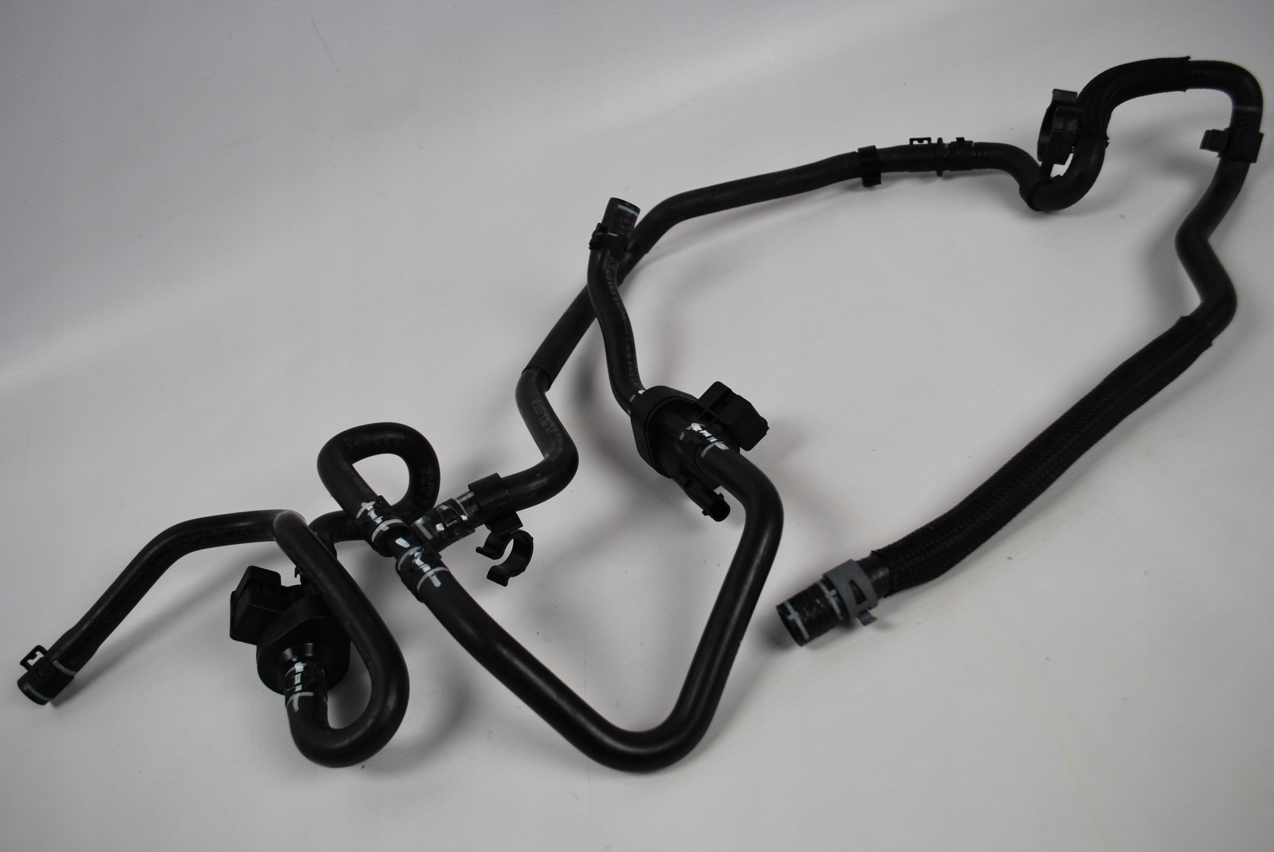 06H906571AB - Вакуумный клапан провода Audi R8 06h906517ab