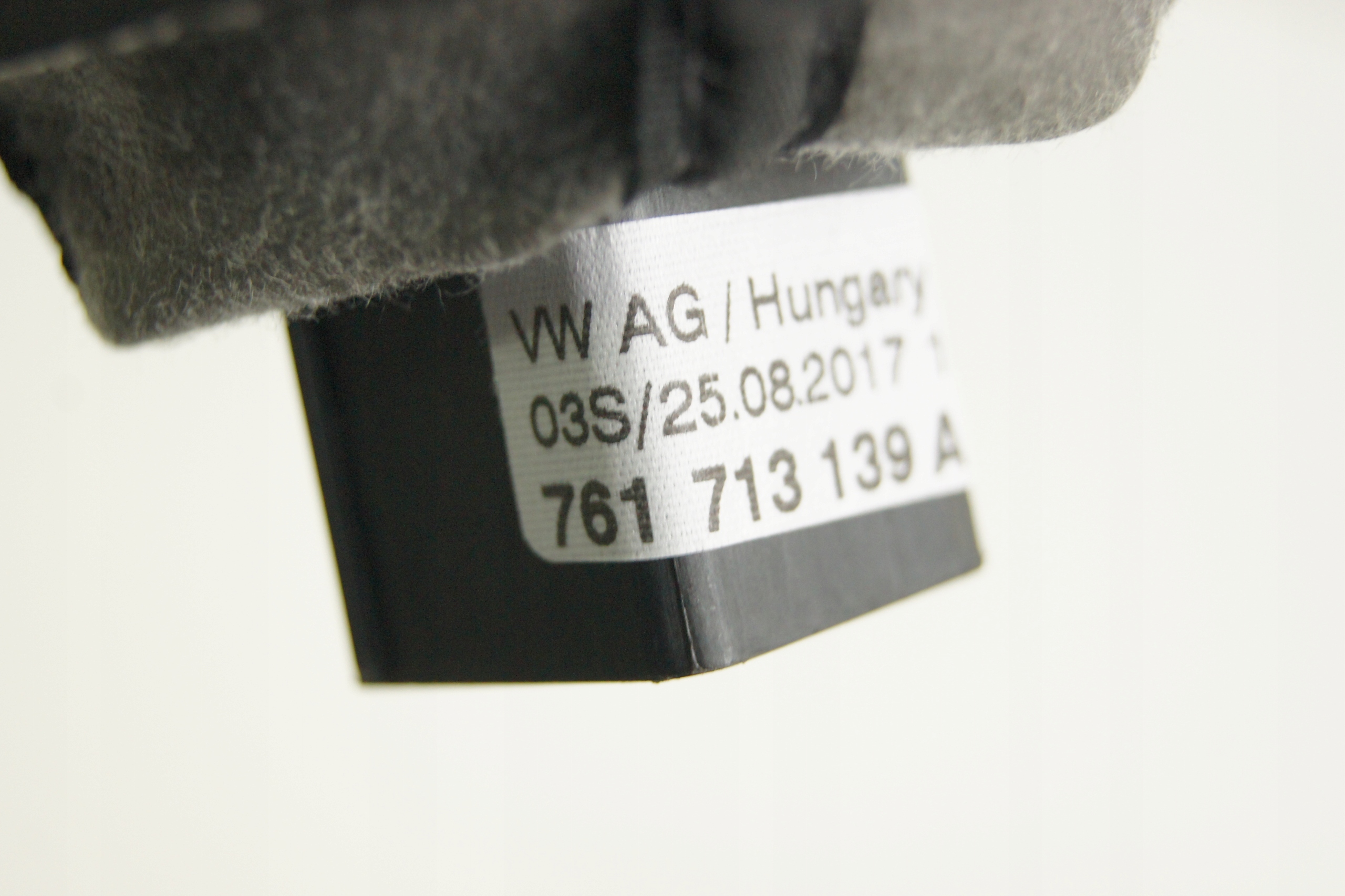 GD VW TUAREG III 3 0TSI GALKA MIESZEK 761713139A Part number 761713139A