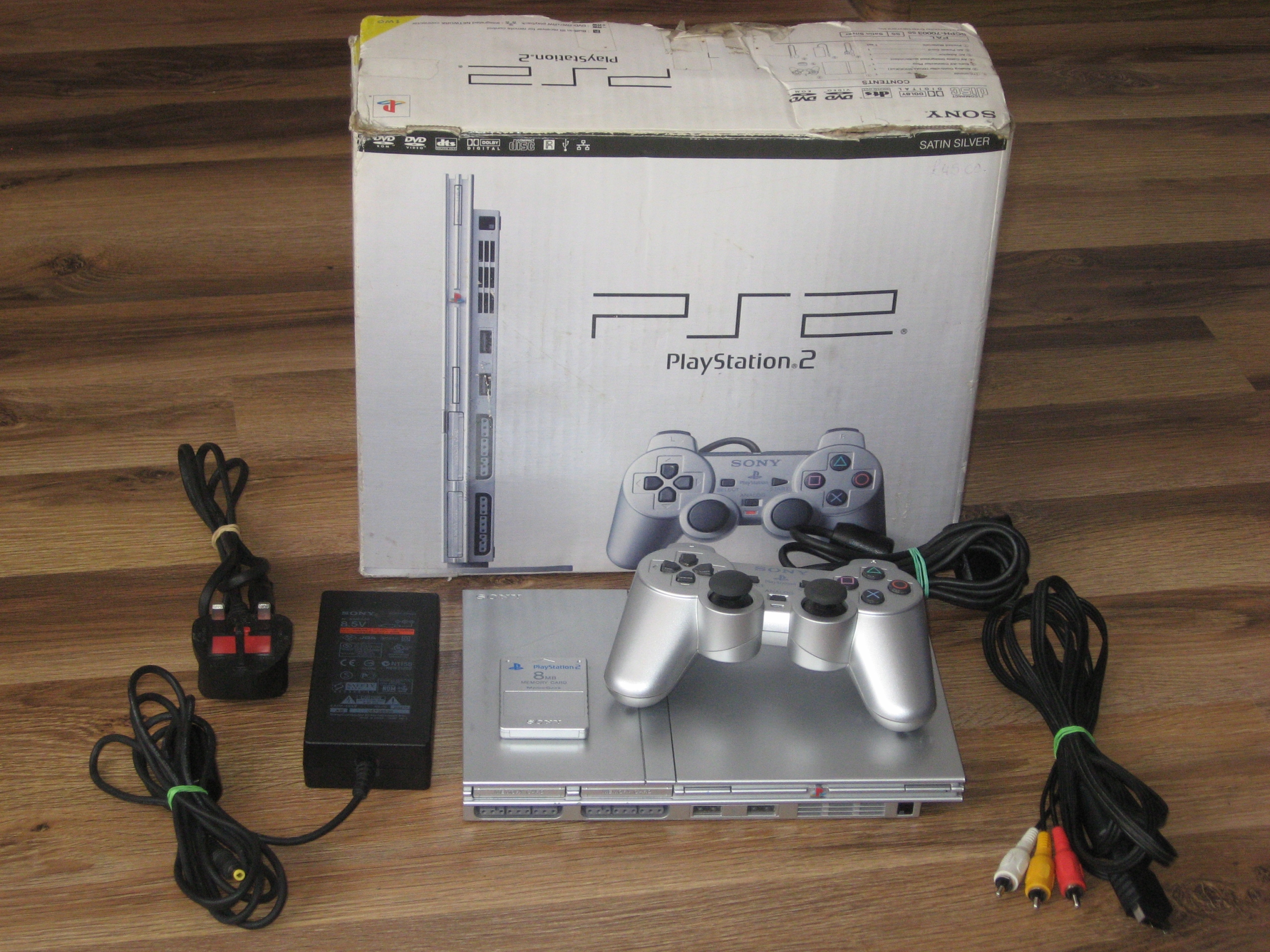 Konsola Sony PlayStation 2 Slim Satin Silver