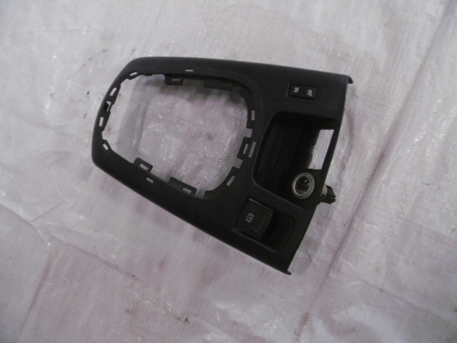 RENAULT SCENIC III OSŁONA RAMKA TUNELU 969330001R