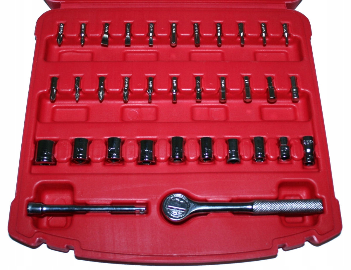 ZESTAW 33 końcówek + grzechotka SKIL w walizce Kod producenta 2610397244