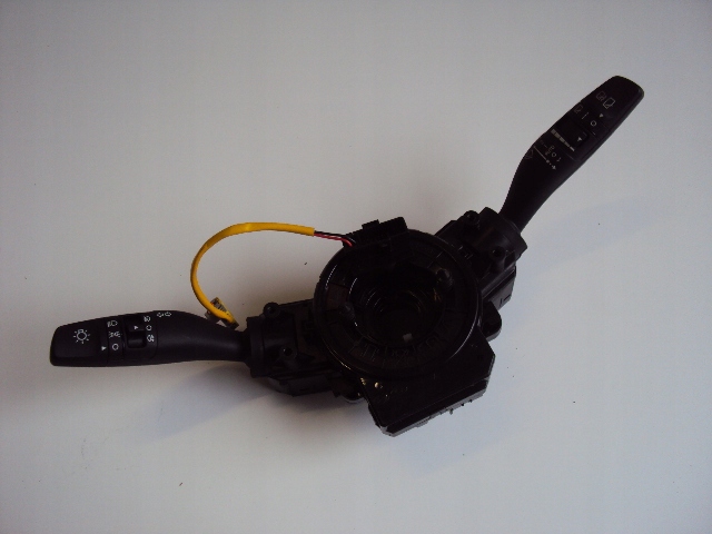 PRZEŁĄCZNIK ZESPOLONY Z TAŚMĄ KIA SPORTAGE IV 15-