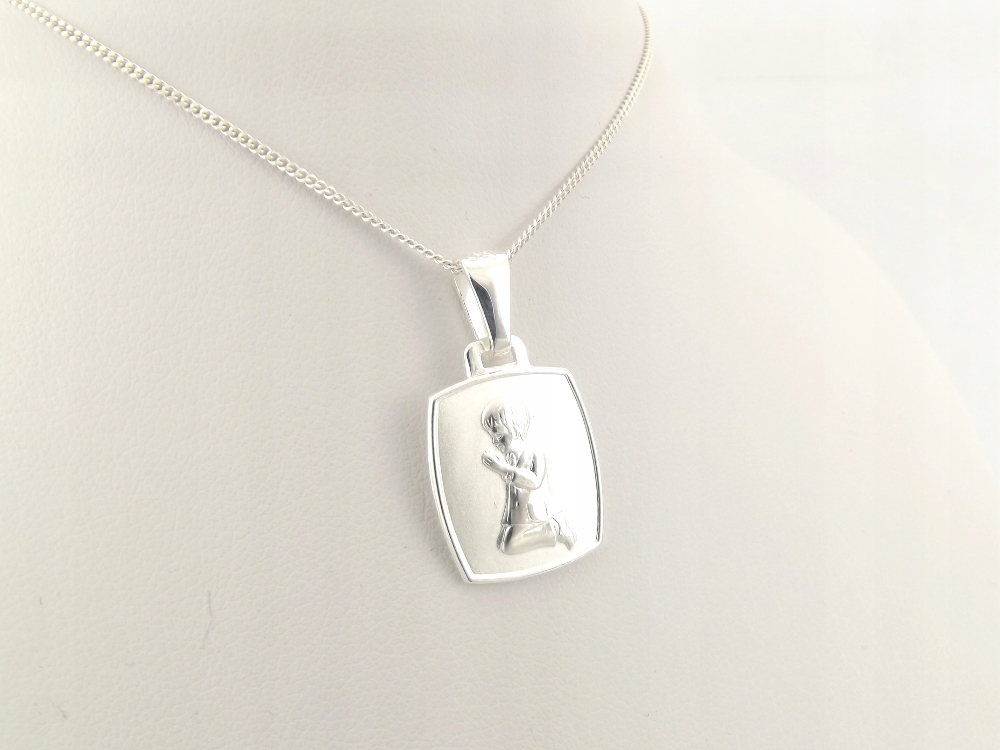 Srebrny Medalik 925 na Komunię Modlące się Dziecko Kod producenta MMAL0138S + pancerka