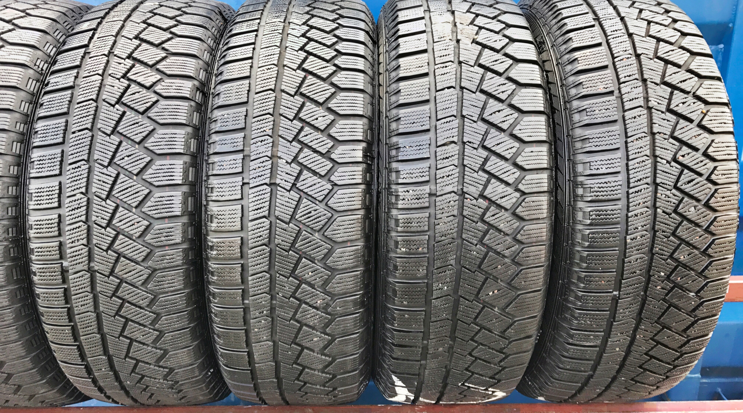 4x 215/65R16 GISLAVED SOFT FROST 200 102T ZIMA