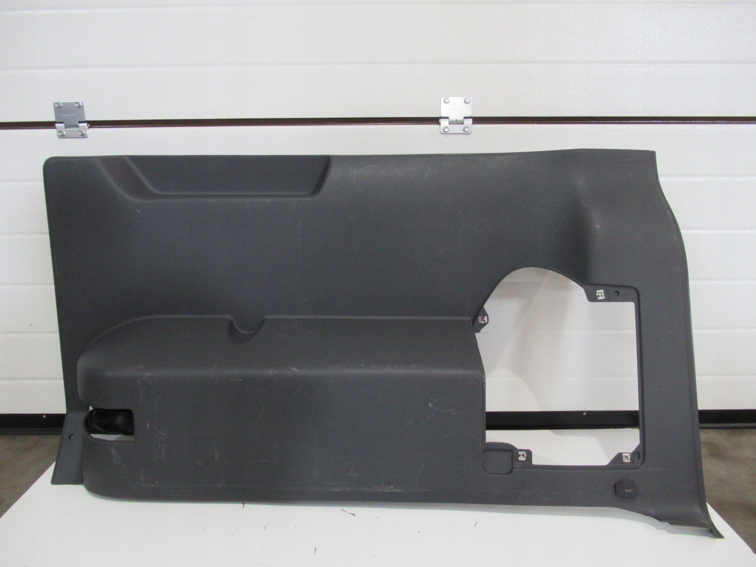 PRAWY BOCZEK TAPICERKA VW T5 7H1868716C