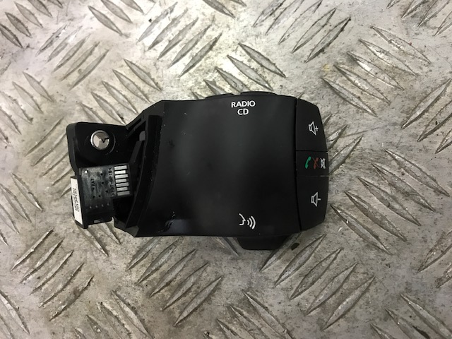 ПЕРЕМИКАЧ РАДІО RENAULT KOLEOS 1 I