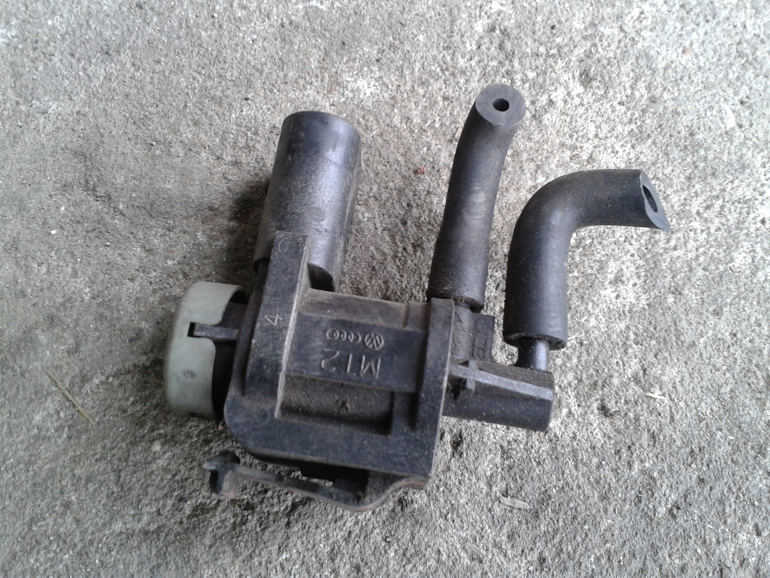 CZUJNIK PODCISNIENIA TOUAREG 7L 2.5 TDI 1J0906283C Producent VW