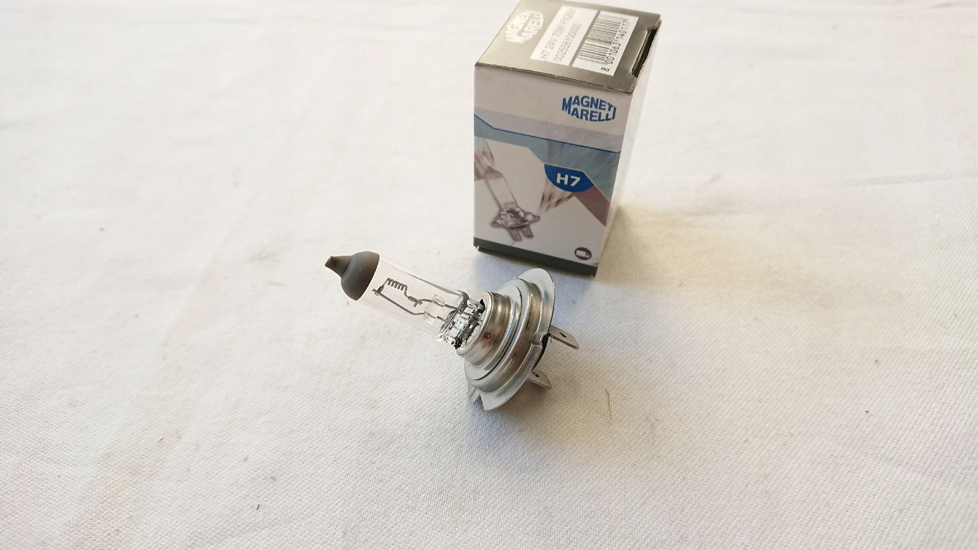 

Żarówka 24V H7 70W PX26D Magneti Marelli