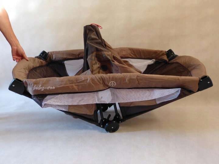 Łóżeczko turystyczne*MALIBU*moskitiera 2 poziomy Waga (z opakowaniem) 10 kg