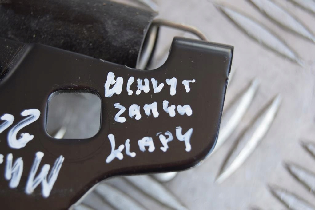 RYGIEL ZAMEK KLAPY FORD MUSTANG S197 11-19 2013 Numer katalogowy części AH6Z-5443252-A