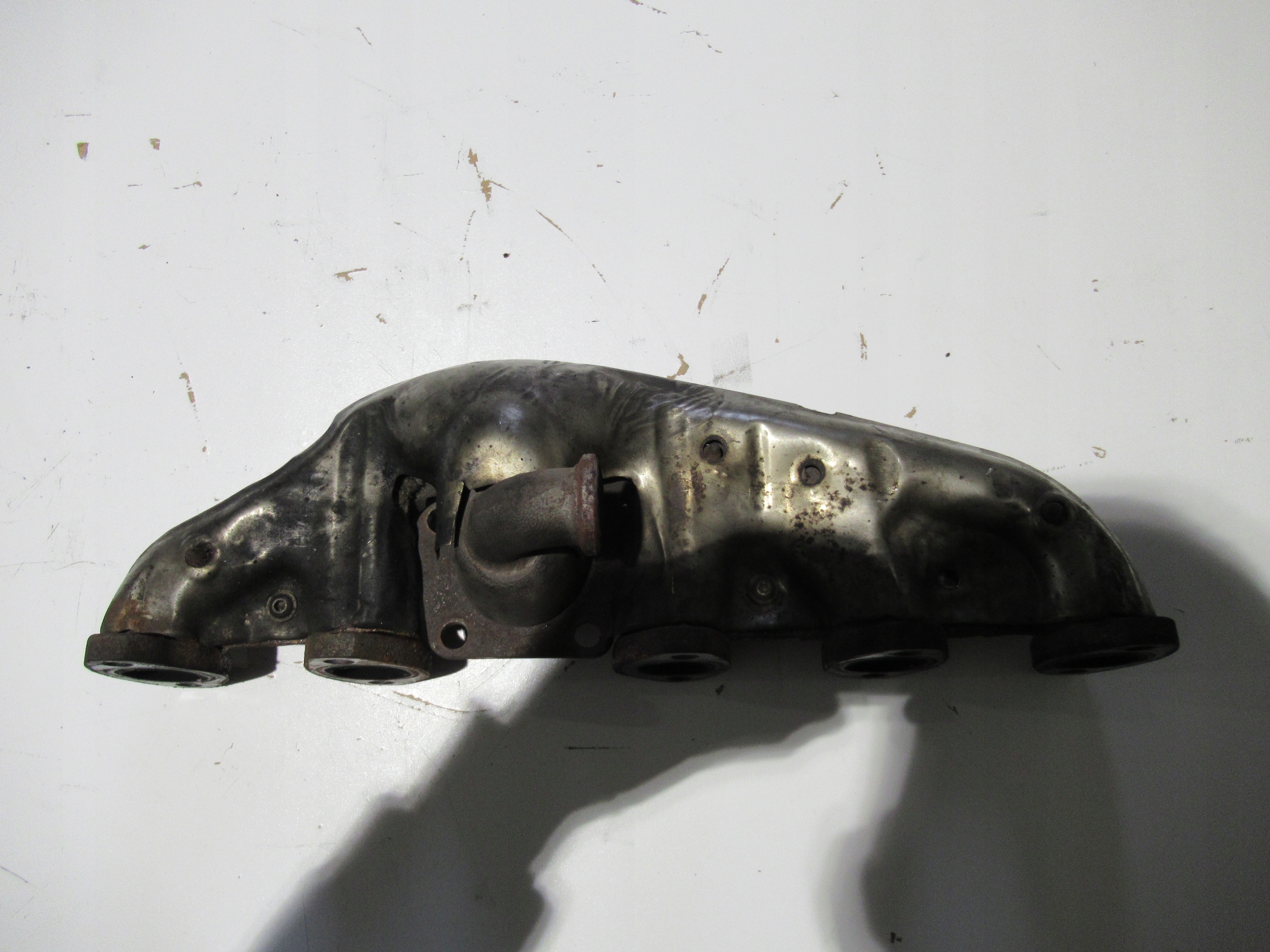 KOLEKTOR WYDECHOWY VW T5 2.5 TDI AXE 070253017A