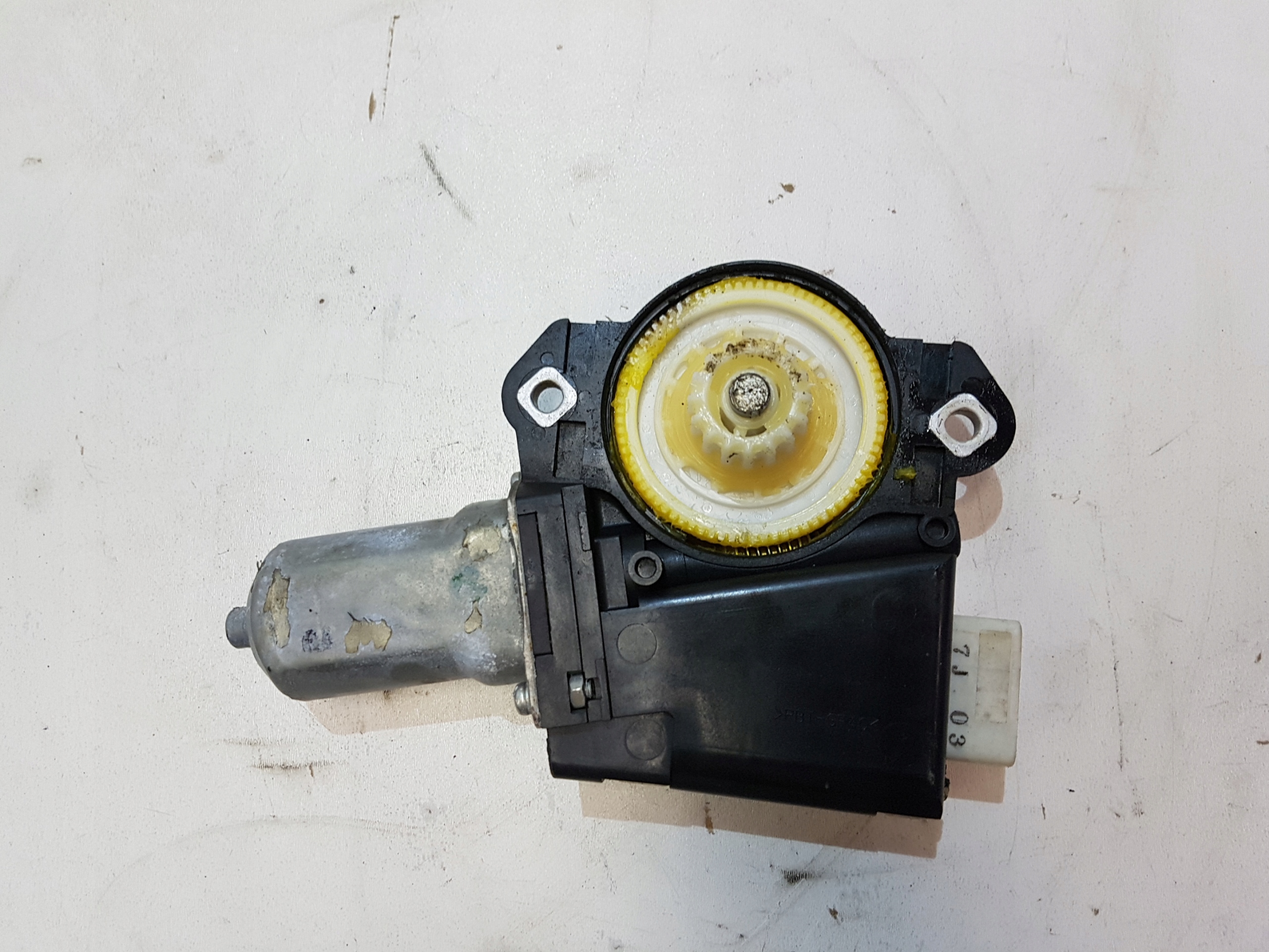 471701-10060 - LEXUS LS LS600H 06r-- > двигун люка