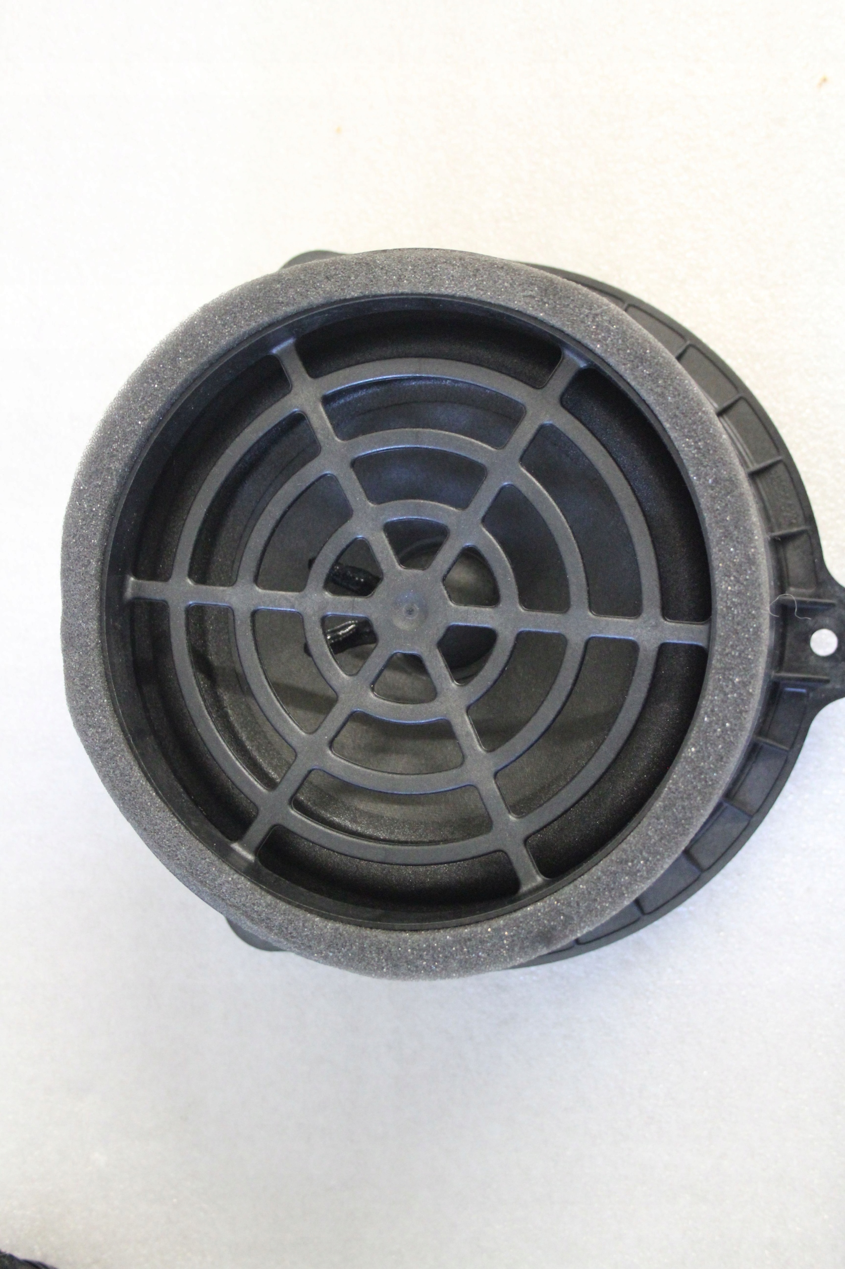 Динамик BOSE AUDI Q7 4M0035411B