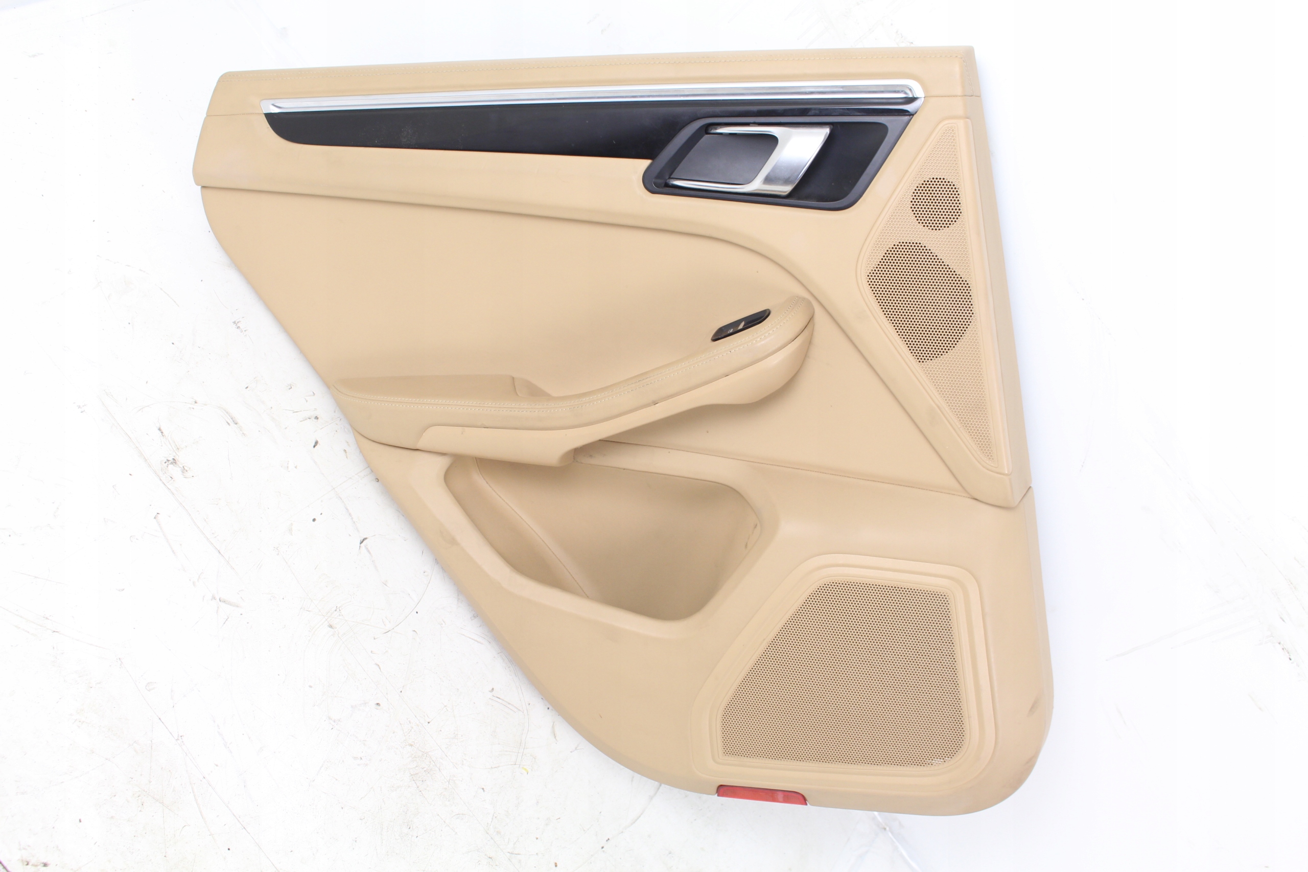 БЕКОН ОББИВКА ЗАДНІХ ДВЕРЕЙ PORSCHE MACAN 2014