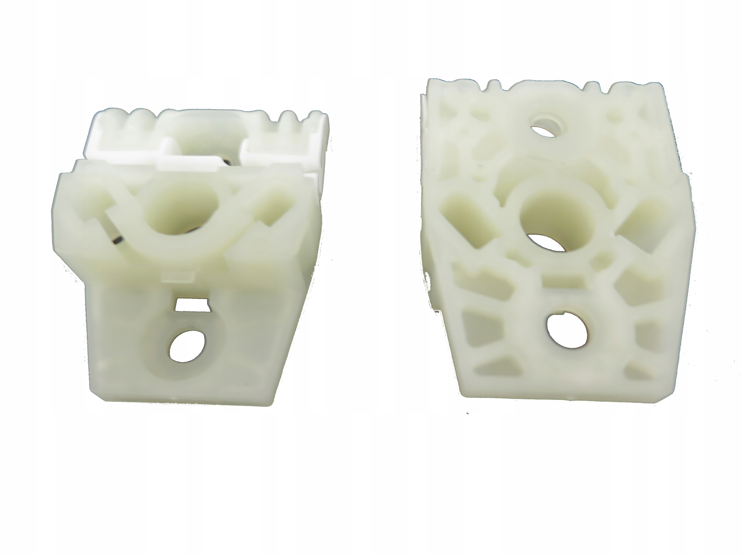 C60390 - Направляющая скольжения стекла шпилька VW PASSAT B6 GOLF V