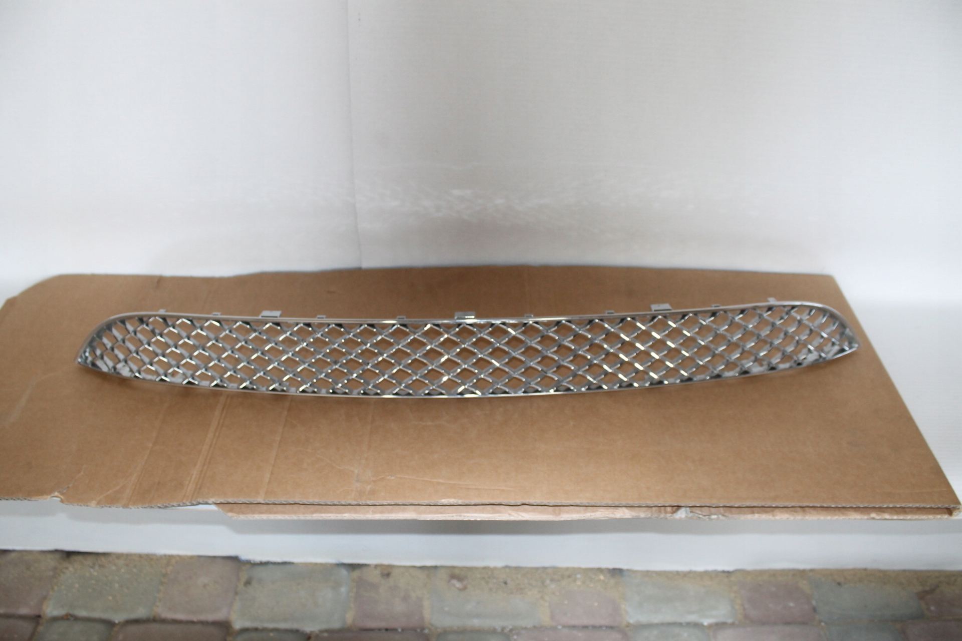 JAGUAR 30001955 KRATKA DOLNA ZDERZAKA CHROM IGŁA