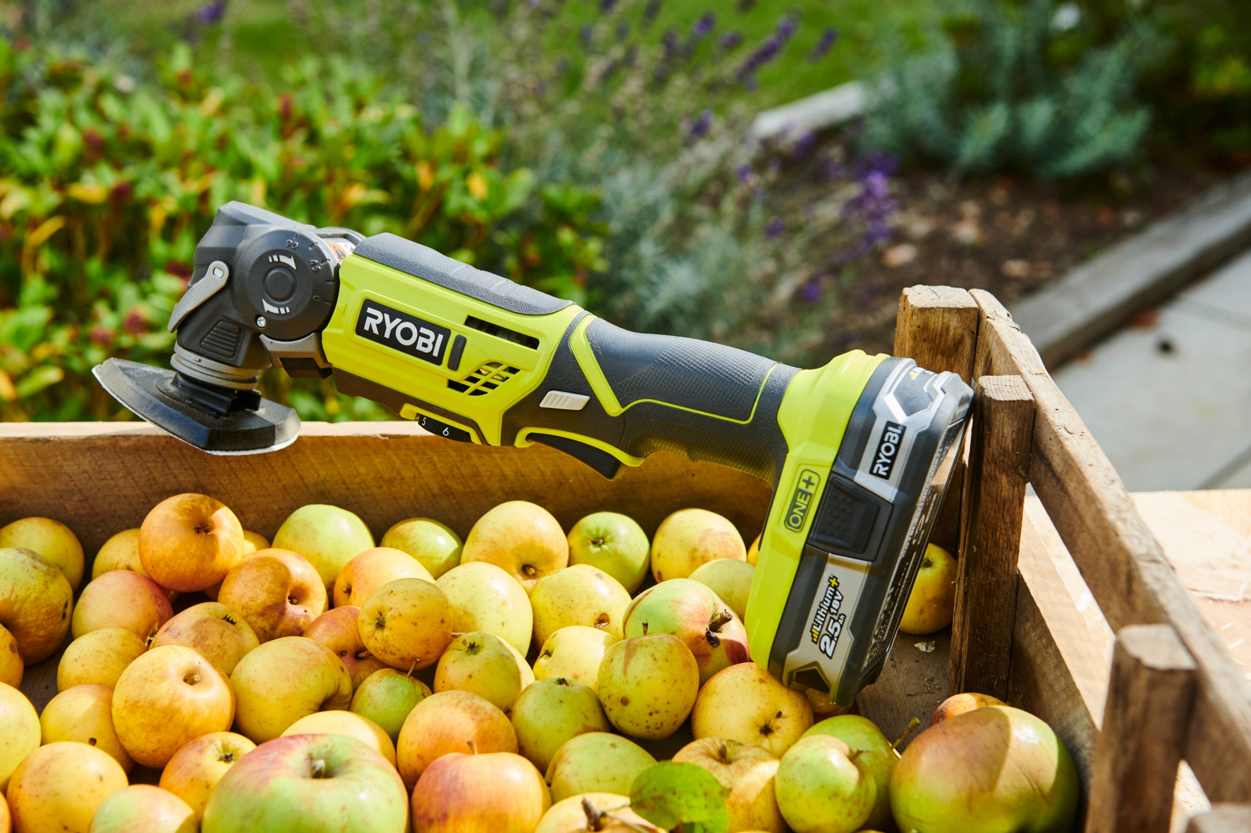 RYOBI R18MT NARZĘDZIE WIELOFUNKCYJNE 18V SZLIFIERKA + OSPRZĘT + 2Ah Maksymalna prędkość obrotowa 20000 RPM