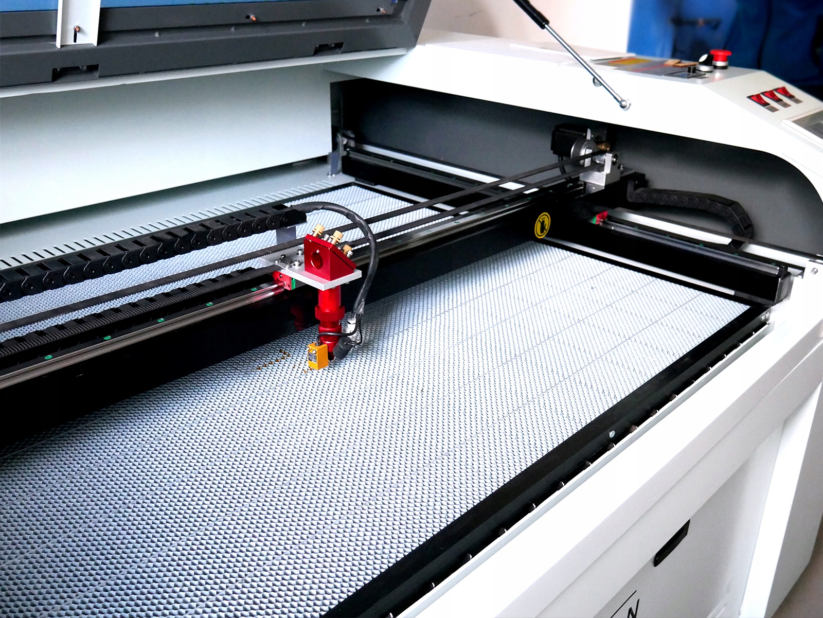 Laser CO2 1006C W4 cięcie niemetali Weni Solution Marka inny