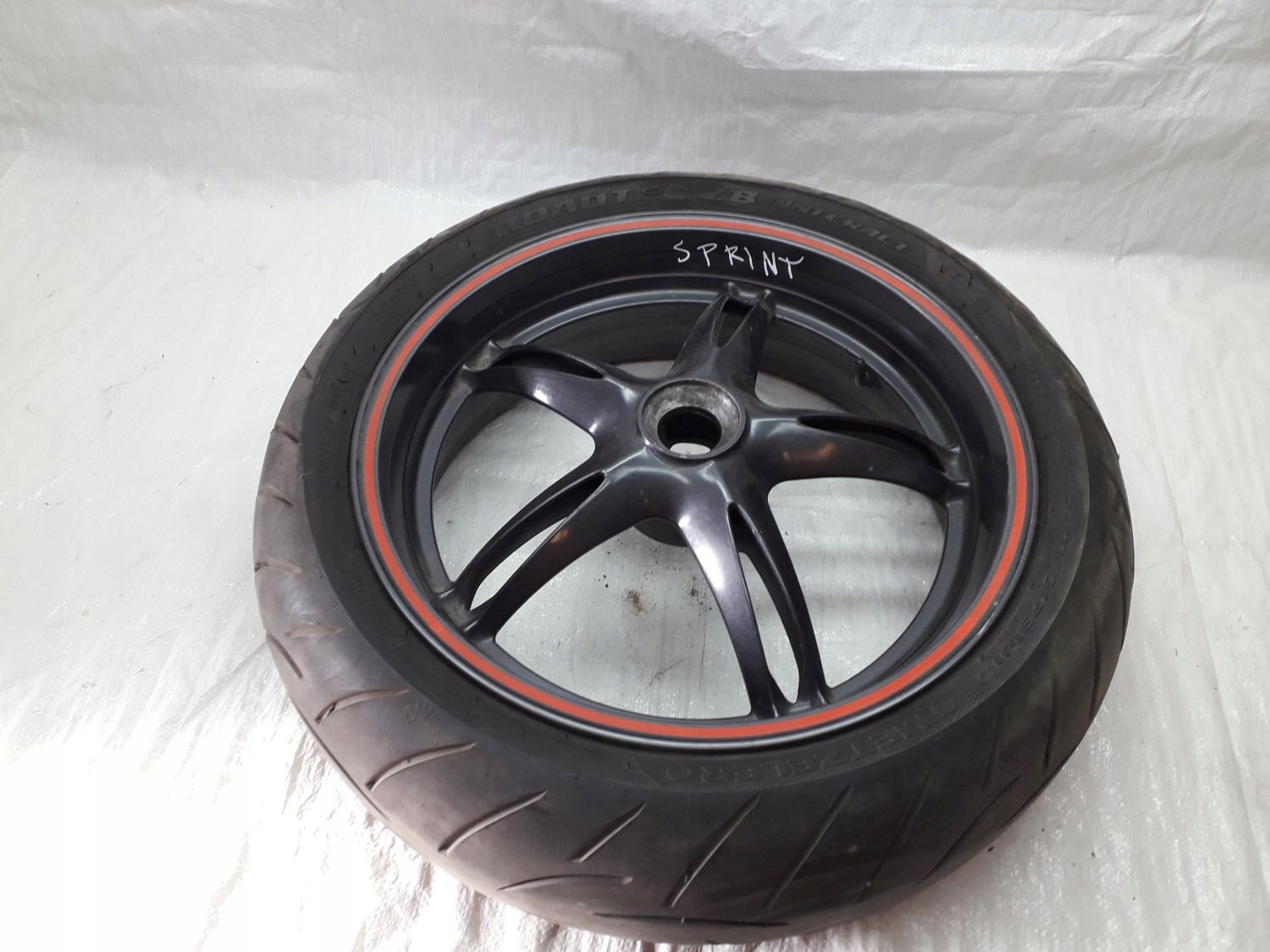 TRIUMPH SPRINT 1050 ST КОЛЕСО ЗАДНИЙ ОБОД