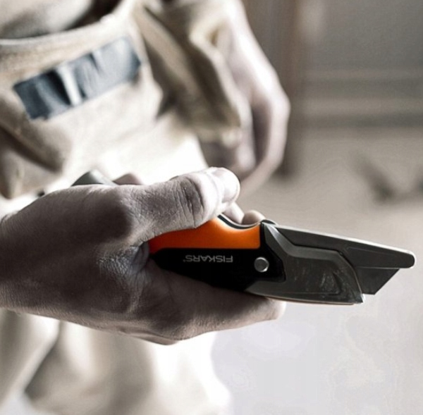 NOZ OSTRZA TRAPEZOWE TRAPEZOWY FISKARS CarbonMax Producent code 1027222