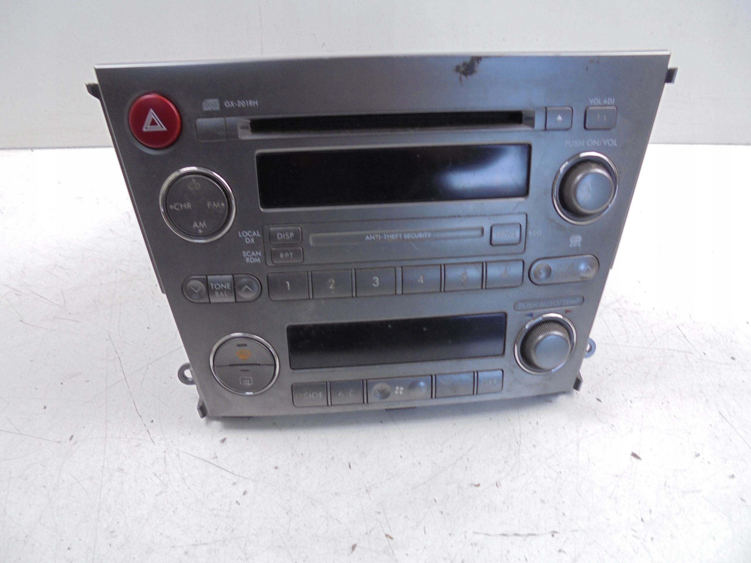 RADIO CD PANEL KLIMY 86201AG300 SUBARU LEGACY IV