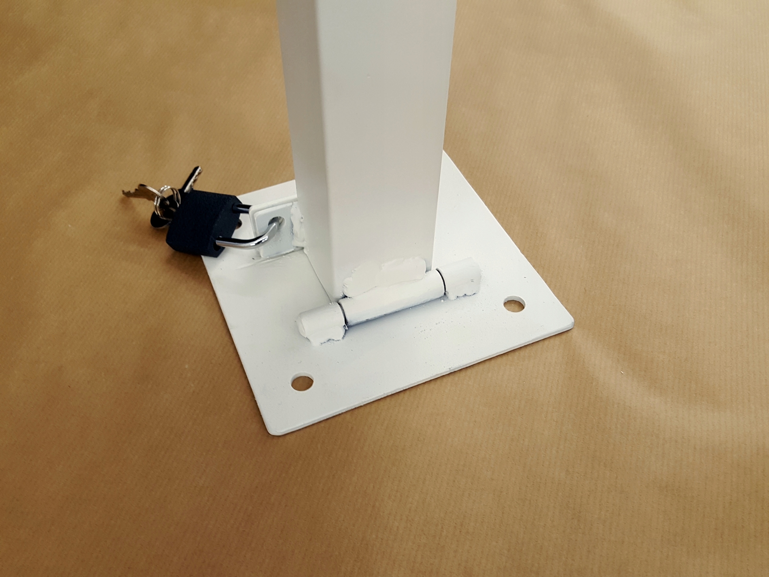 SŁUPEK BLOKADA PARKINGOWA SKŁADANA 65CM KŁÓDKA Kod producenta MBL001