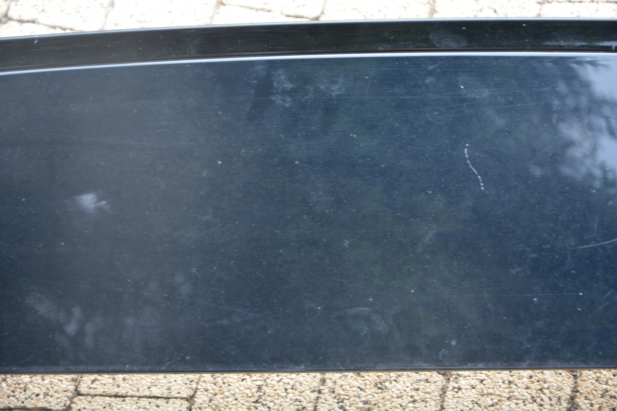 SPOJLER KLAPY BAGAŻNIKA VW TOUAREG 3 760827933D/E Producent części Volkswagen OE