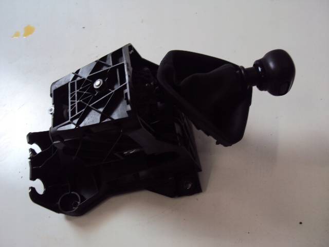 9809543980 - ВАЖІЛЬ ПЕРЕМИКАННЯ ПЕРЕДАЧ PEUGEOT EXPERT JUMPY 16-