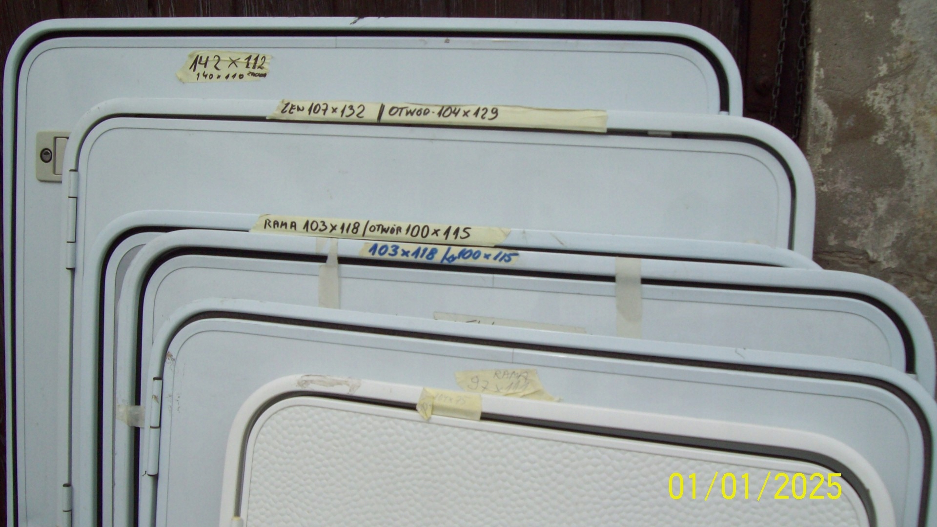 СЕРВИСНАЯ ДВЕРЬ С РАМОЙ, ЗАСЛОНКА