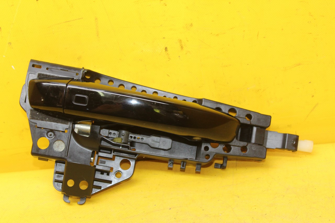 KLAMKA DRZWI PRAWY TYL AUDI A6 C7 LY9B KOMBI