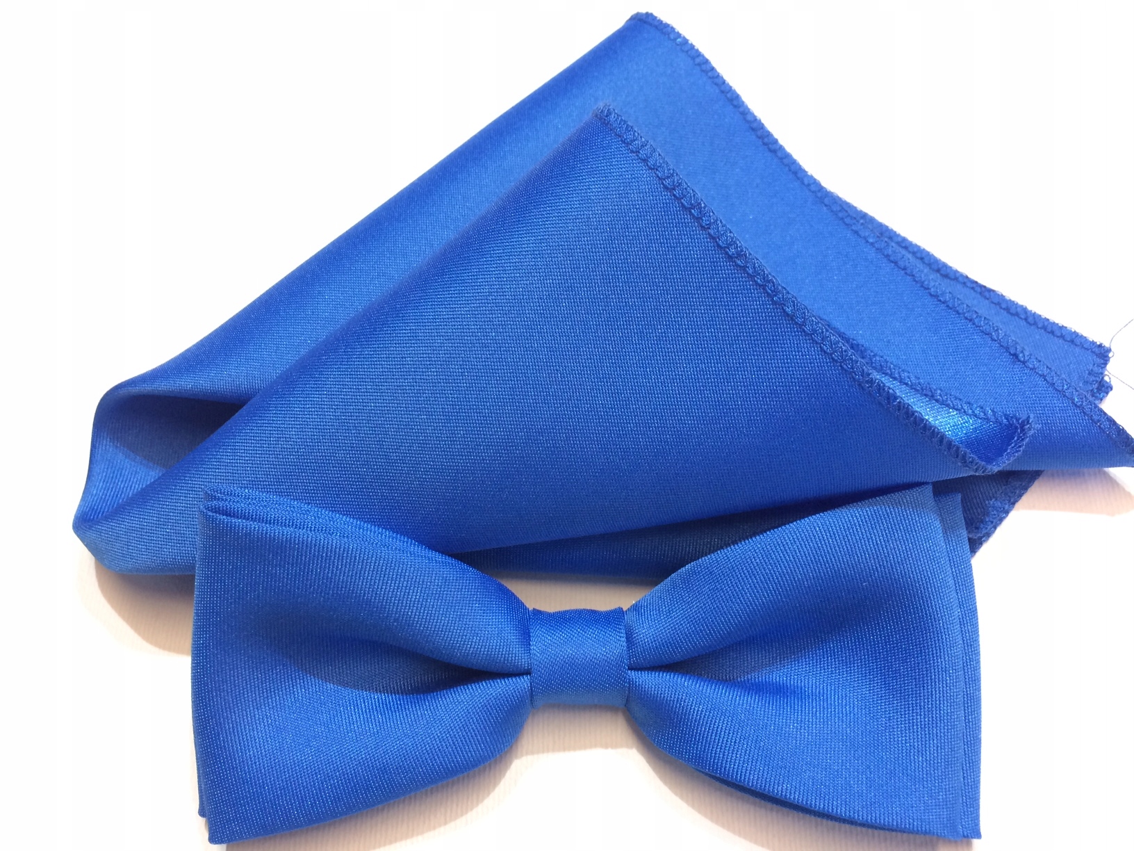 

Niebieski Szafir Mucha Z Poszetką-chusteczką