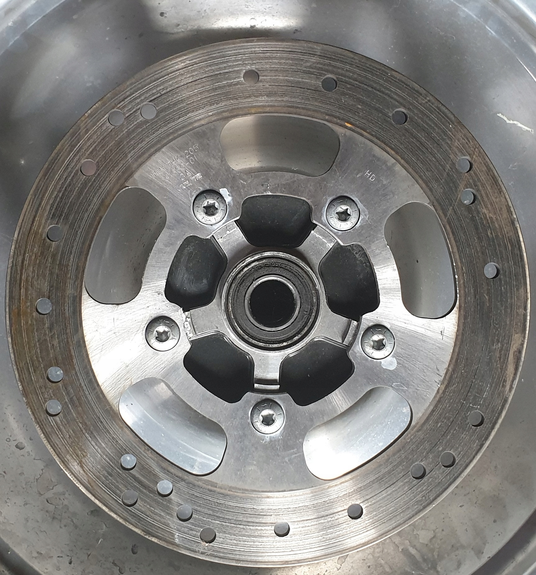 HARLEY DAVIDSON V-ROD TARCZA TYLNA 41666-01