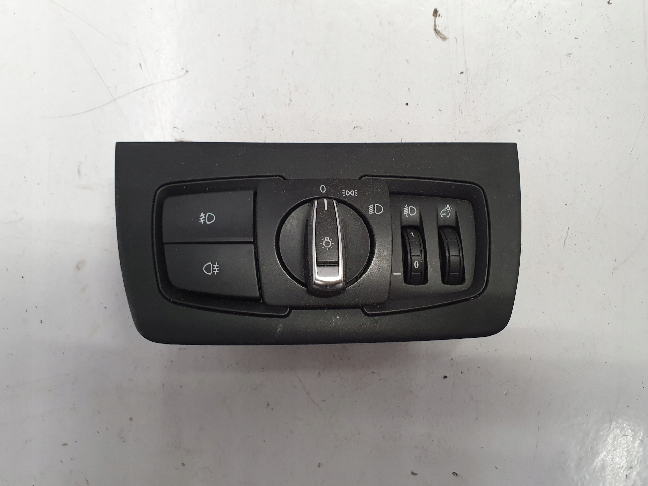 BMW F20 F30 F31 Вимикач світла 9265304