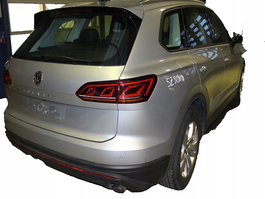 VW TOUAREG III КОМПЛЕКТ ЗАД. КРЫШКА БАМПЕР Lz7g