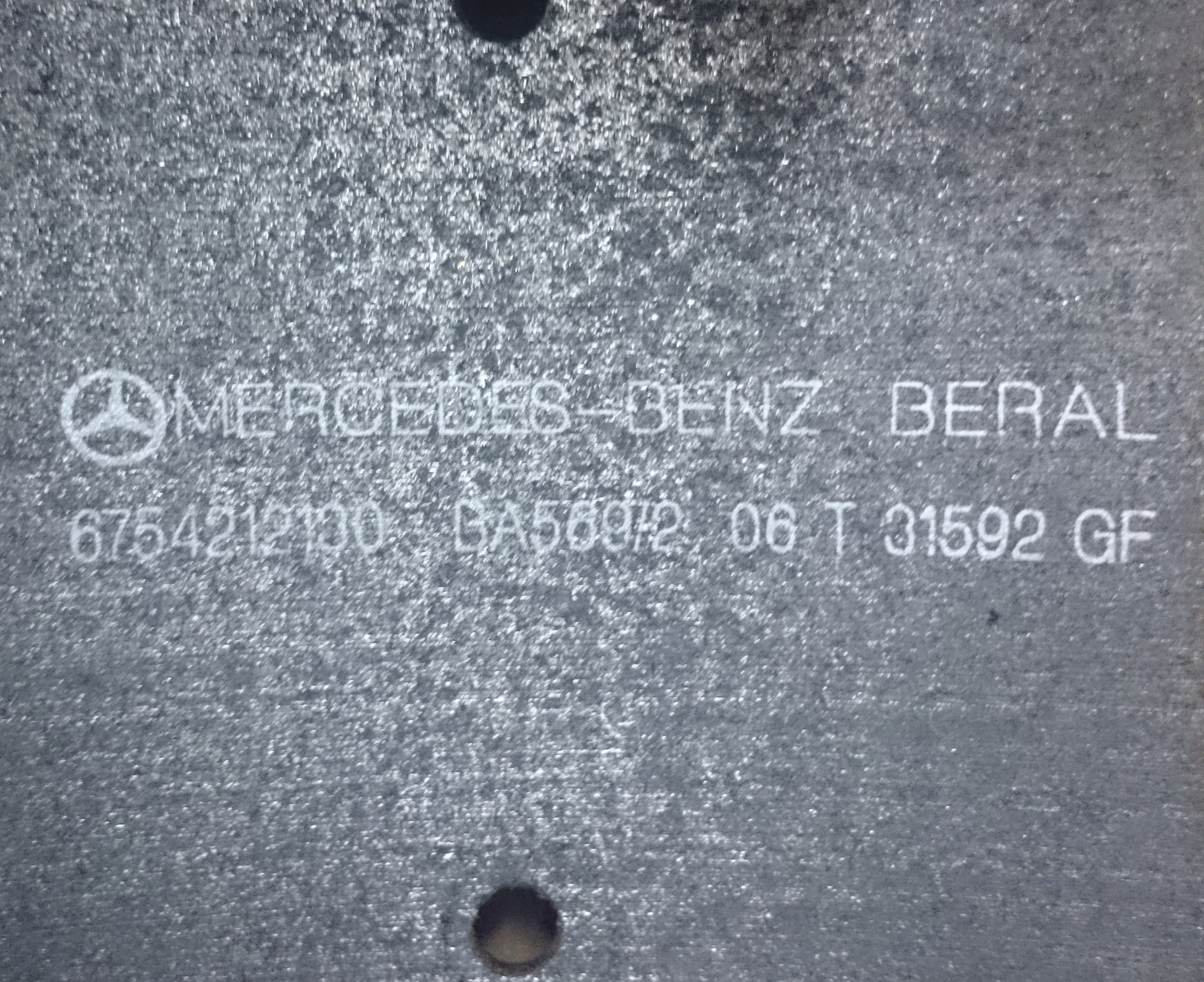 Mercedes Benz okl szczek hamulcowych A 6764214810 Part number A 676 421 48 10