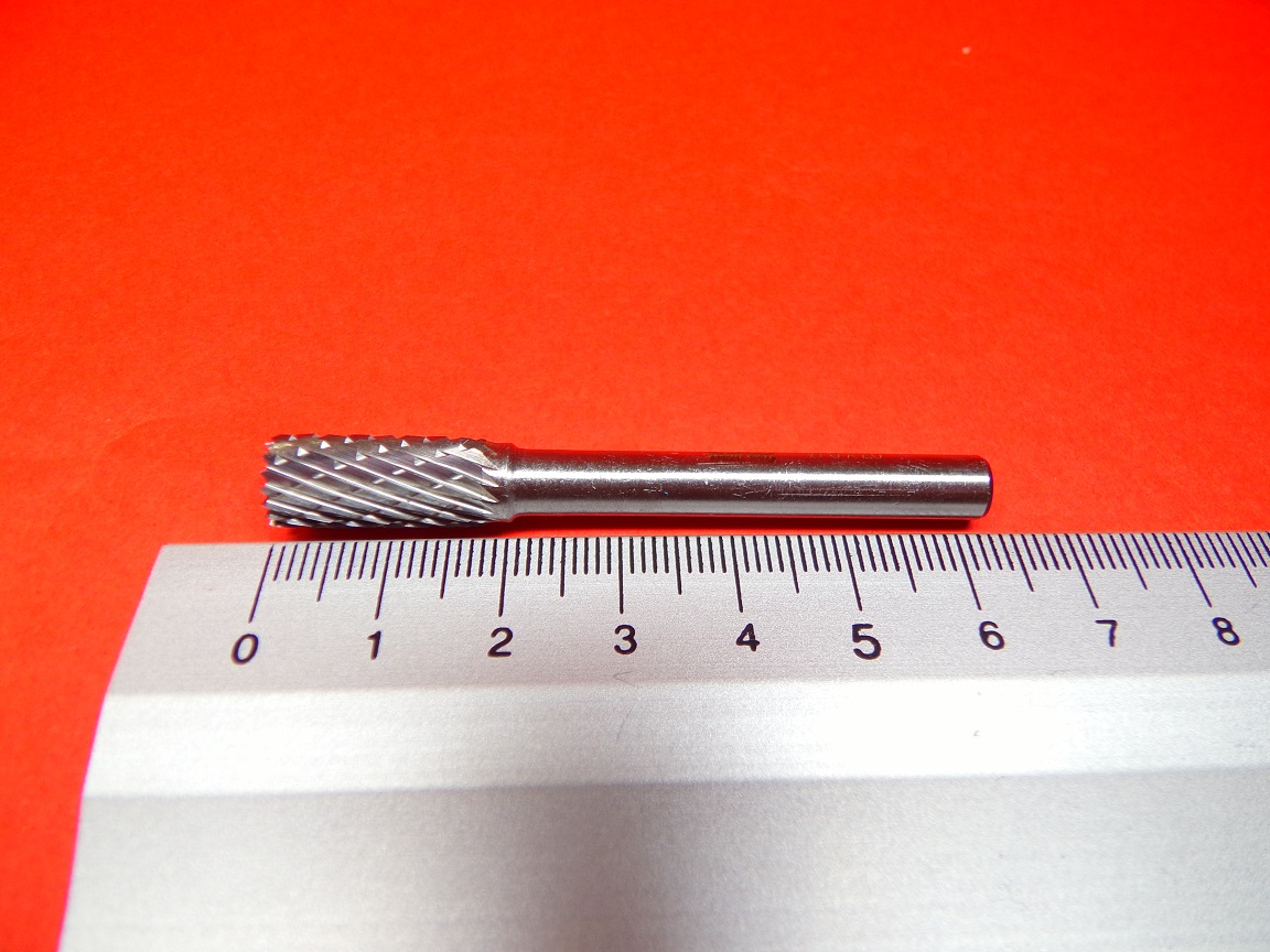 PILNIK OBROTOWY FREZ ZYAS 8x20 CHWYT 6MM VHM Twardość (HRC) 45