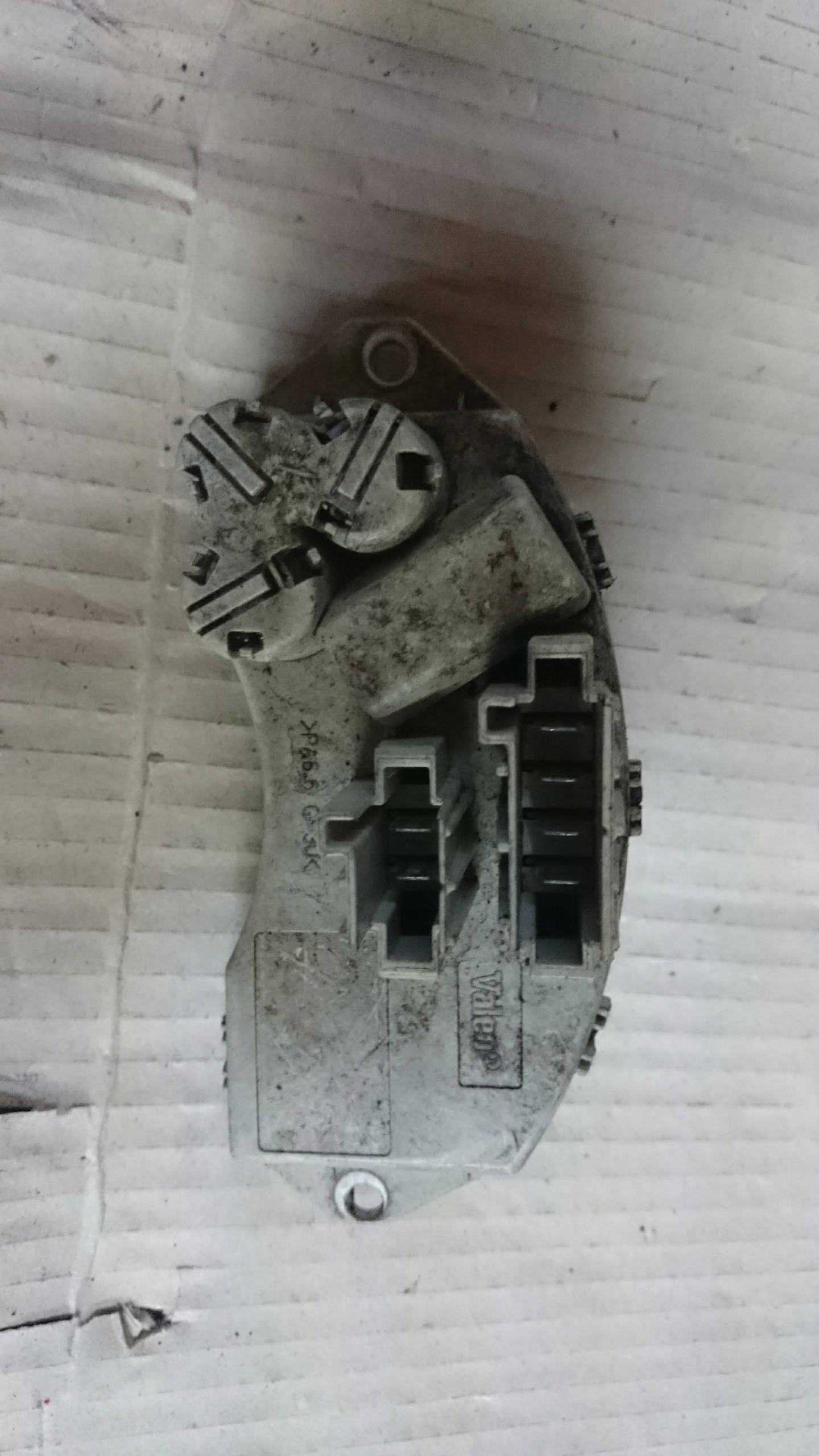 rezystor opornica dmuchawy BMW E90 E91 E87