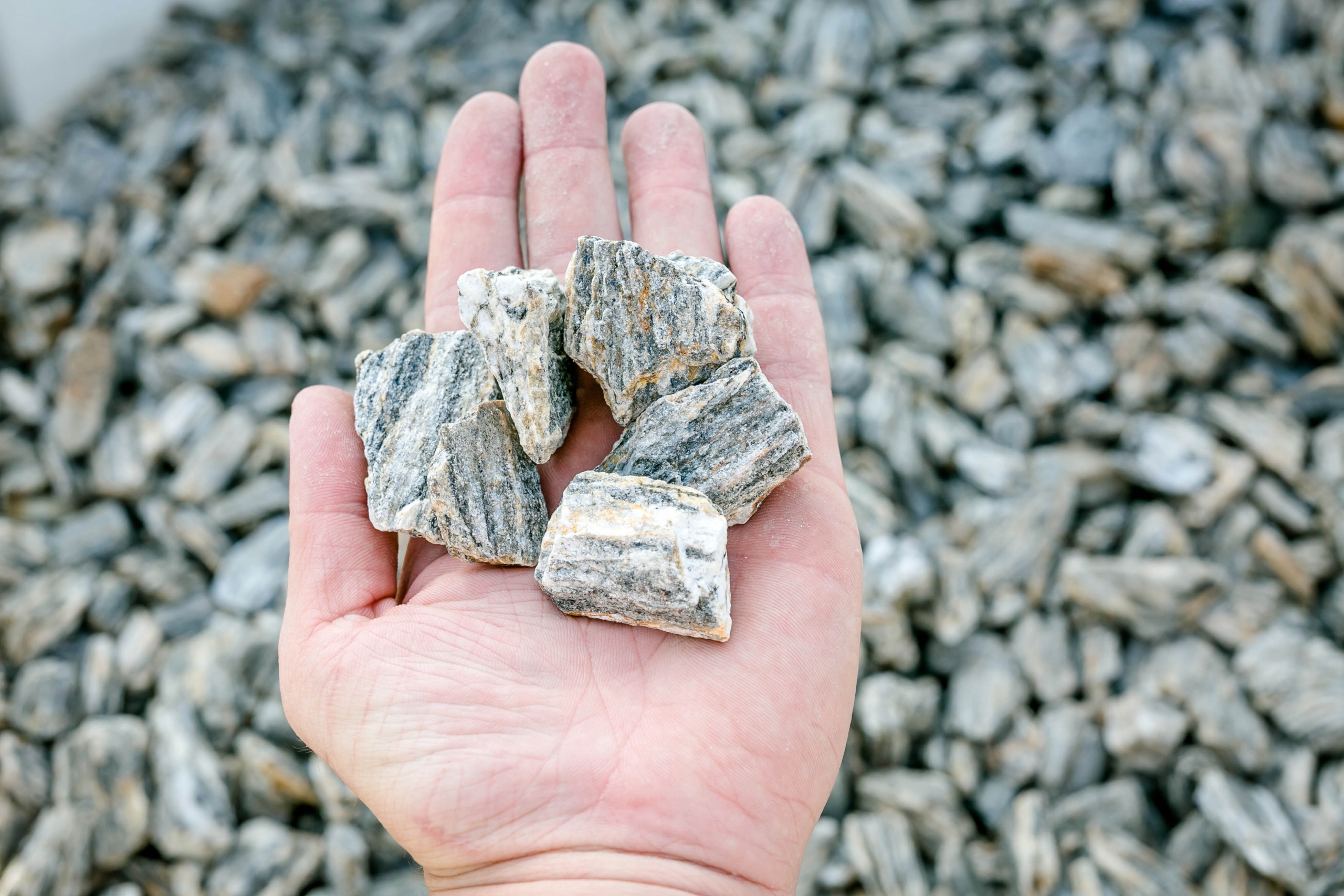 HIT Kora kamienna gnejs 11-32mm 25kg ogrodowy Żwir Kod producenta DAB1-19988_20201213175936